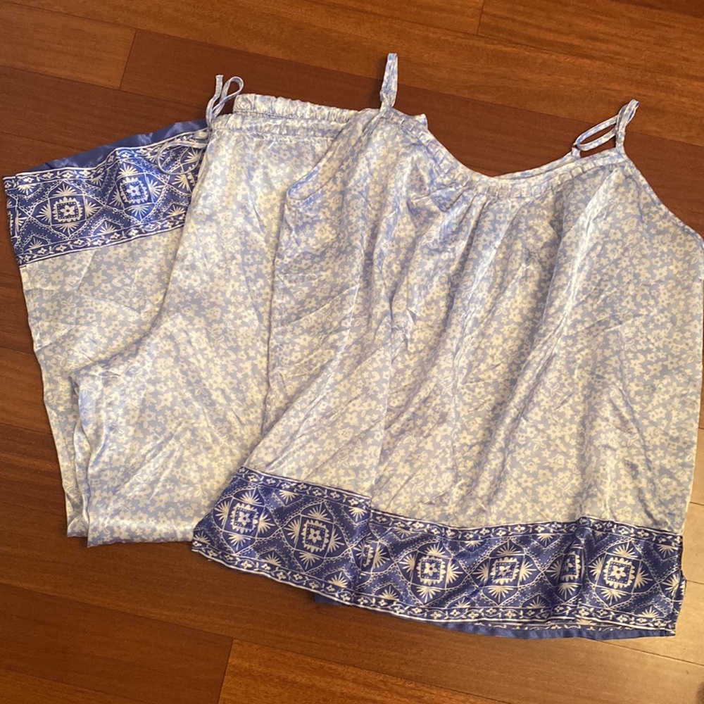 George Blue White Satin Feminine Capri Pajama Set - Size XL (16-18)